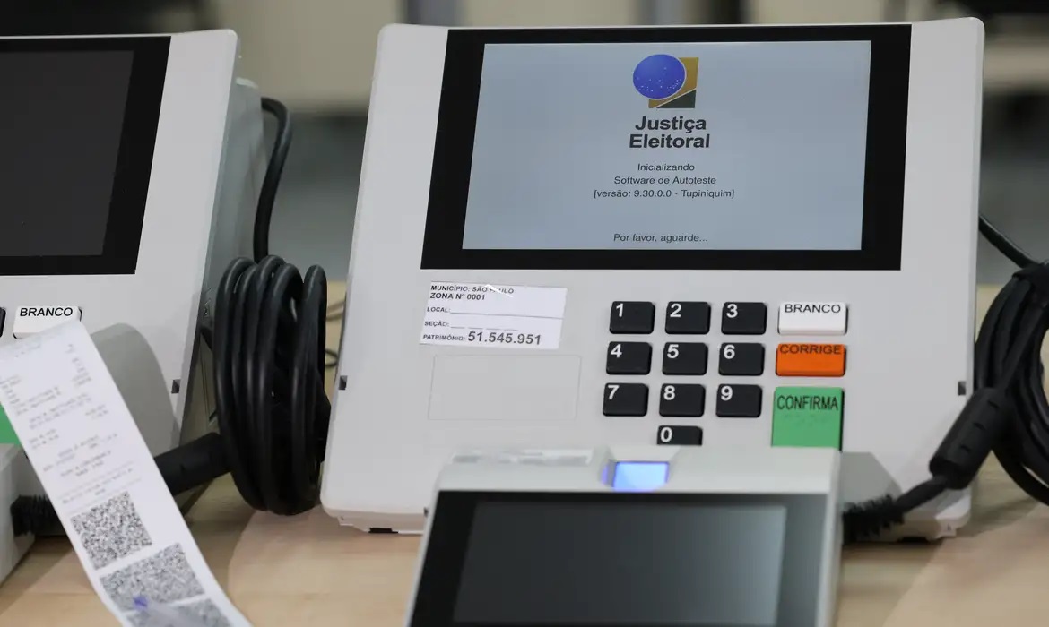 TSE prop&otilde;e novas regras e recebe sugest&otilde;es sobre elei&ccedil;&otilde;es de 2026 