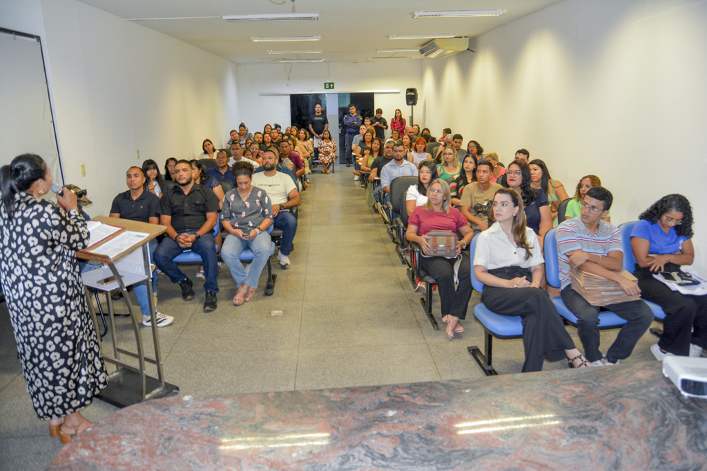 Prefeitura de Corumb&aacute; d&aacute; posse a mais 27 aprovados em concurso p&uacute;blico