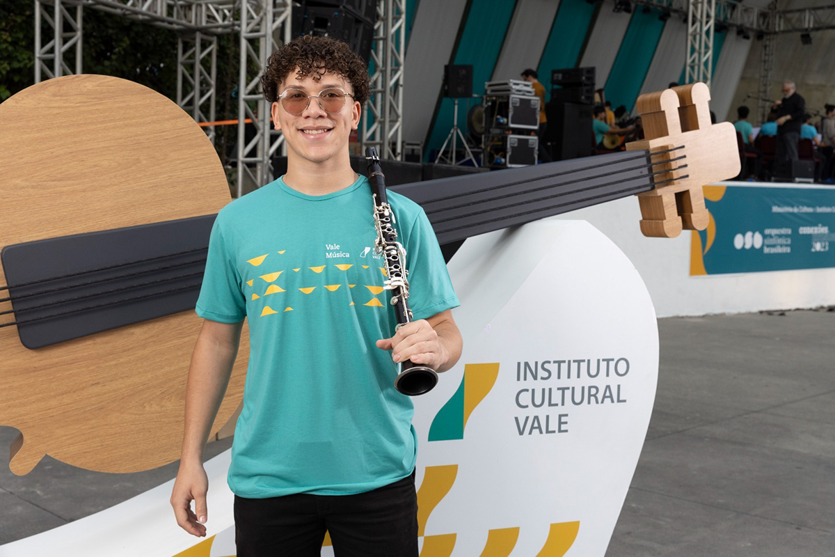 Vaquinha solid&aacute;ria arrecada fundos para compra de instrumentos de clarinetista corumbaense aprovado na OSB Jovem