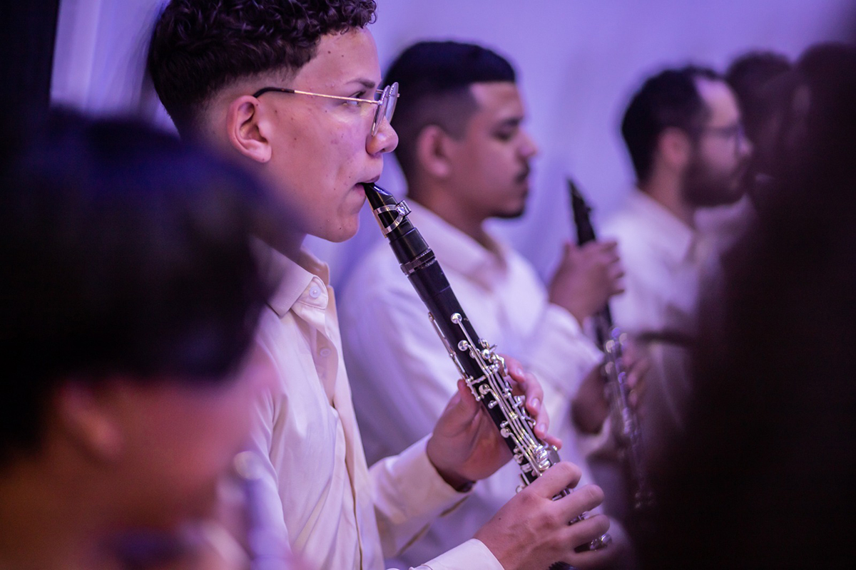 Vaquinha solid&aacute;ria arrecada fundos para compra de instrumentos de clarinetista corumbaense aprovado na OSB Jovem