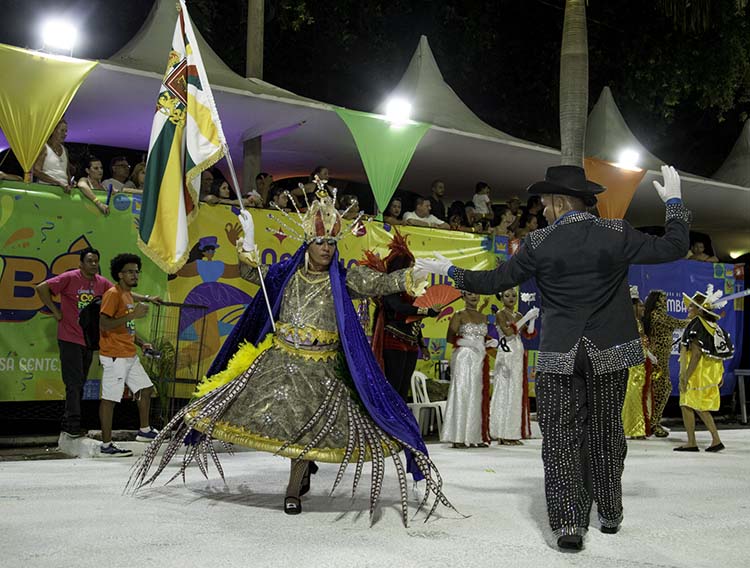 Imperatriz abre segunda noite de desfiles exaltando sua hist&oacute;ria no Carnaval de Corumb&aacute;