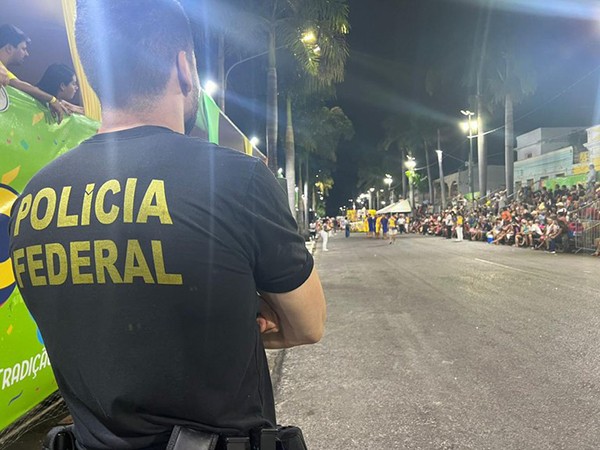 PF fiscaliza empresas de seguran&ccedil;a privada durante o Carnaval, em Corumb&aacute;