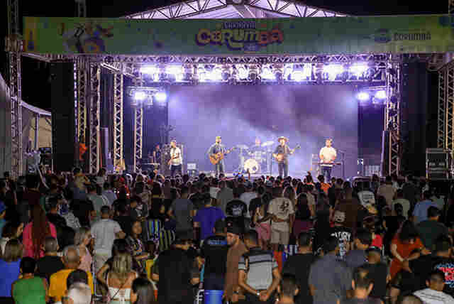 Show do Projeto Sola leva m&uacute;sica e teologia reformada &agrave; pra&ccedil;a de Corumb&aacute;