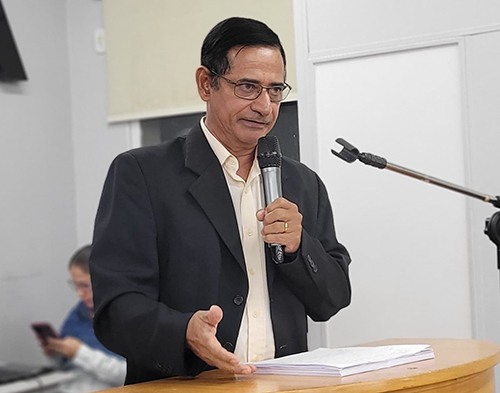 Plen&aacute;rio da C&acirc;mara decide pela suspens&atilde;o do vereador Elinho Junior por 45 dias