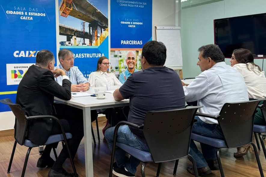 Prefeitura de Corumb&aacute; busca ampliar moradias e obras urbanas em reuni&atilde;o com a Caixa
