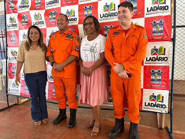 Aula inaugural marca in&iacute;cio do Projeto Bombeiros na Escola em Lad&aacute;rio