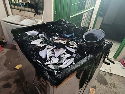 Morador esquece vela acesa sobre geladeira e ocasiona inc&ecirc;ndio na cozinha de resid&ecirc;ncia em Lad&aacute;rio
