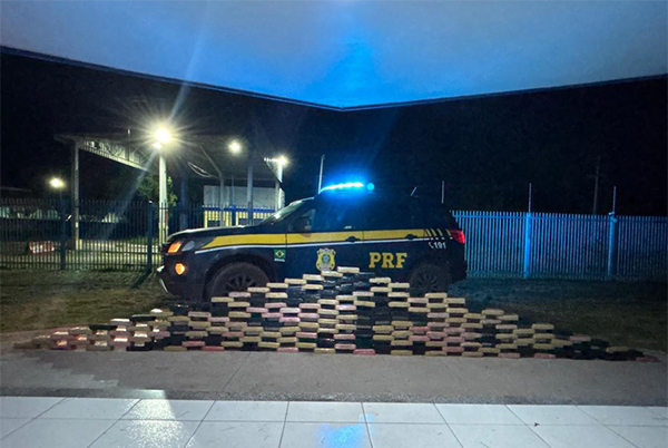 PRF apreende 182 Kg de coca&iacute;na em caminh&atilde;o que seguia de Corumb&aacute; para o interior de S&atilde;o Paulo