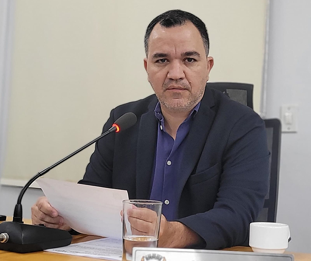 Na C&acirc;mara, Marcelo cobra falta de m&eacute;dico em unidade de sa&uacute;de da cidade