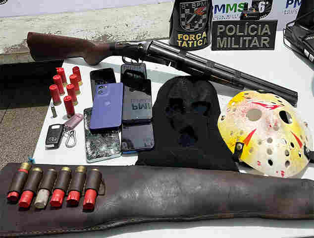 Homem com m&aacute;scara do personagem &ldquo;Jason&rdquo; foi detido pela PM ap&oacute;s tentativa de sequestro de crian&ccedil;as em Corumb&aacute;