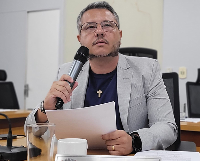 Cazarin pede ao Executivo, implementa&ccedil;&atilde;o do projeto Mulheres em Rede