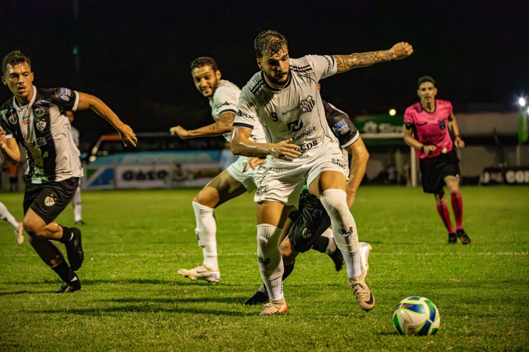 Oper&aacute;rio vence Corumbaense e sai na frente na disputa por vaga na final