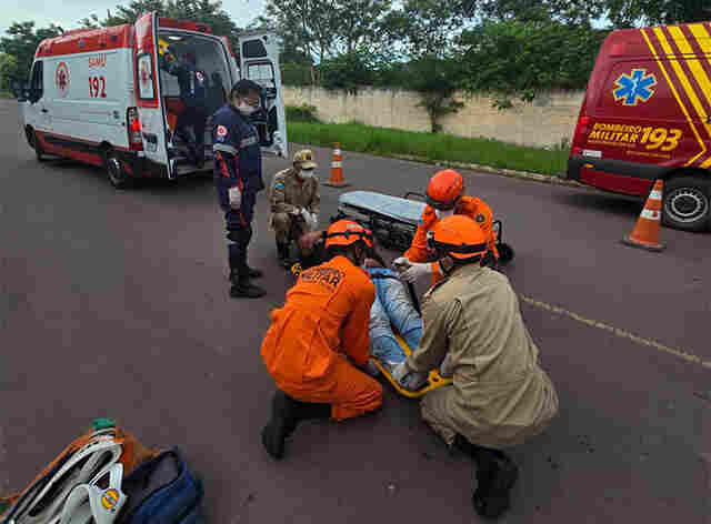 Colis&atilde;o entre motocicletas deixa uma v&iacute;tima no bairro Cristo Redentor em Corumb&aacute;, o outro envolvido fugiu 