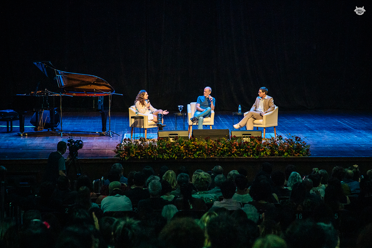 Da palavra ao canto: palestra-show de Ney Matogrosso transforma abertura do FestJuv em experi&ecirc;ncia de arte viva
