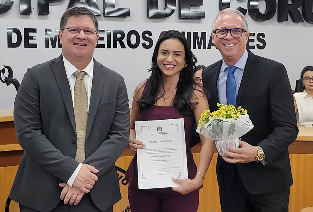 C&acirc;mara encerra mar&ccedil;o com sess&atilde;o solene em homenagem &agrave;s mulheres