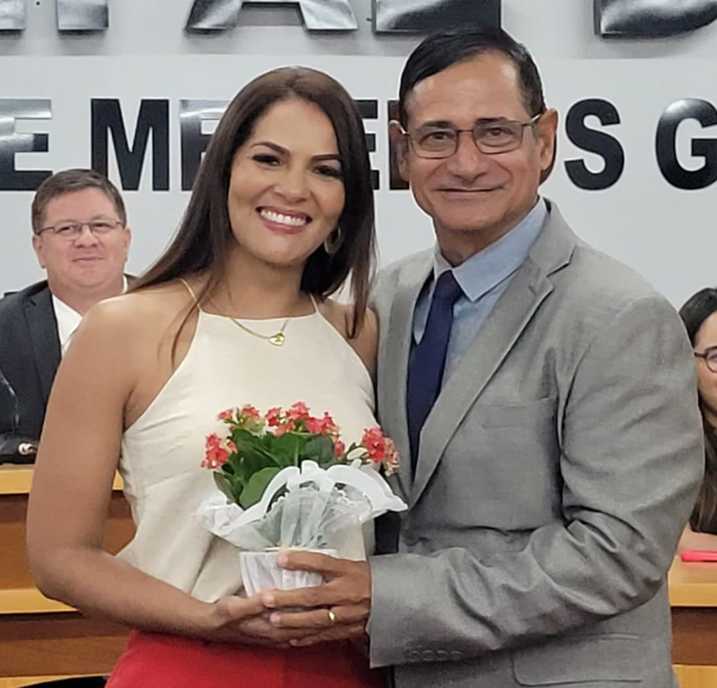 C&acirc;mara encerra mar&ccedil;o com sess&atilde;o solene em homenagem &agrave;s mulheres