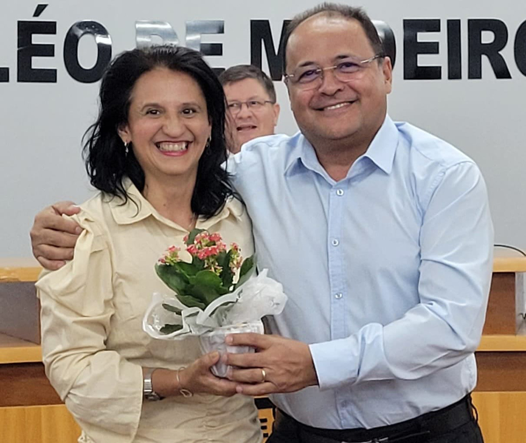C&acirc;mara encerra mar&ccedil;o com sess&atilde;o solene em homenagem &agrave;s mulheres
