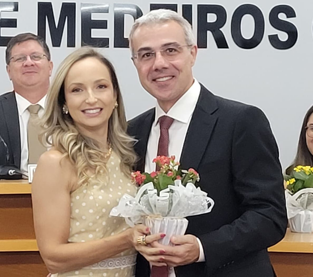C&acirc;mara encerra mar&ccedil;o com sess&atilde;o solene em homenagem &agrave;s mulheres