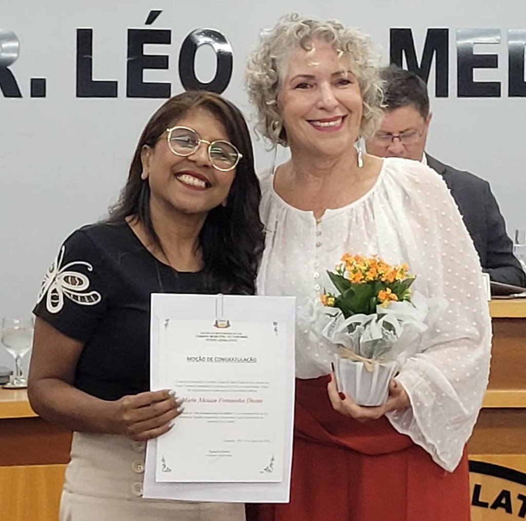 C&acirc;mara encerra mar&ccedil;o com sess&atilde;o solene em homenagem &agrave;s mulheres