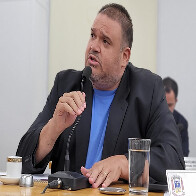 Na C&acirc;mara, Jovan defende melhor estrutura dos parquinhos nos Centros de Educa&ccedil;&atilde;o Infantil