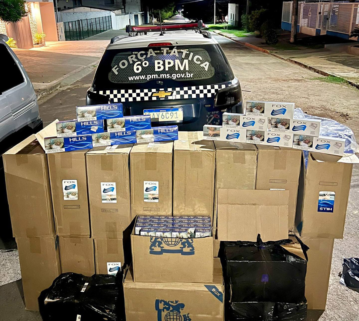 Pol&iacute;cia Militar apreende carga de cigarros contrabandeados em Corumb&aacute;