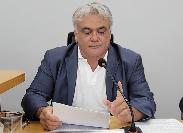 Genilson recomenda servi&ccedil;os de limpeza na rodovia de acesso a Albuquerque
