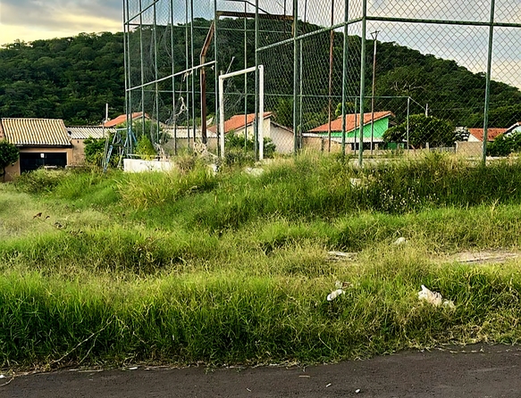 Vereador Marcelo Ara&uacute;jo reivindica estrutura adequada e novos brinquedos no Pr&oacute;-Moradia