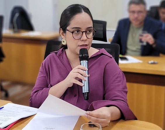 Hanna cobra informa&ccedil;&otilde;es e provid&ecirc;ncias para eliminar quedas de energia no Porto da Manga