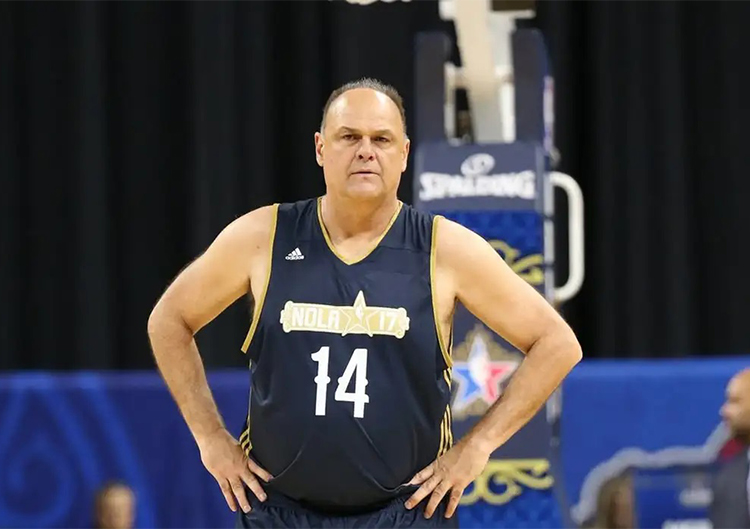 Jogador de basquete Oscar Schmidt morre aos 68 anos em S&atilde;o Paulo 