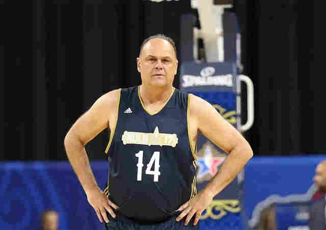 Jogador de basquete Oscar Schmidt morre aos 68 anos em S&atilde;o Paulo 