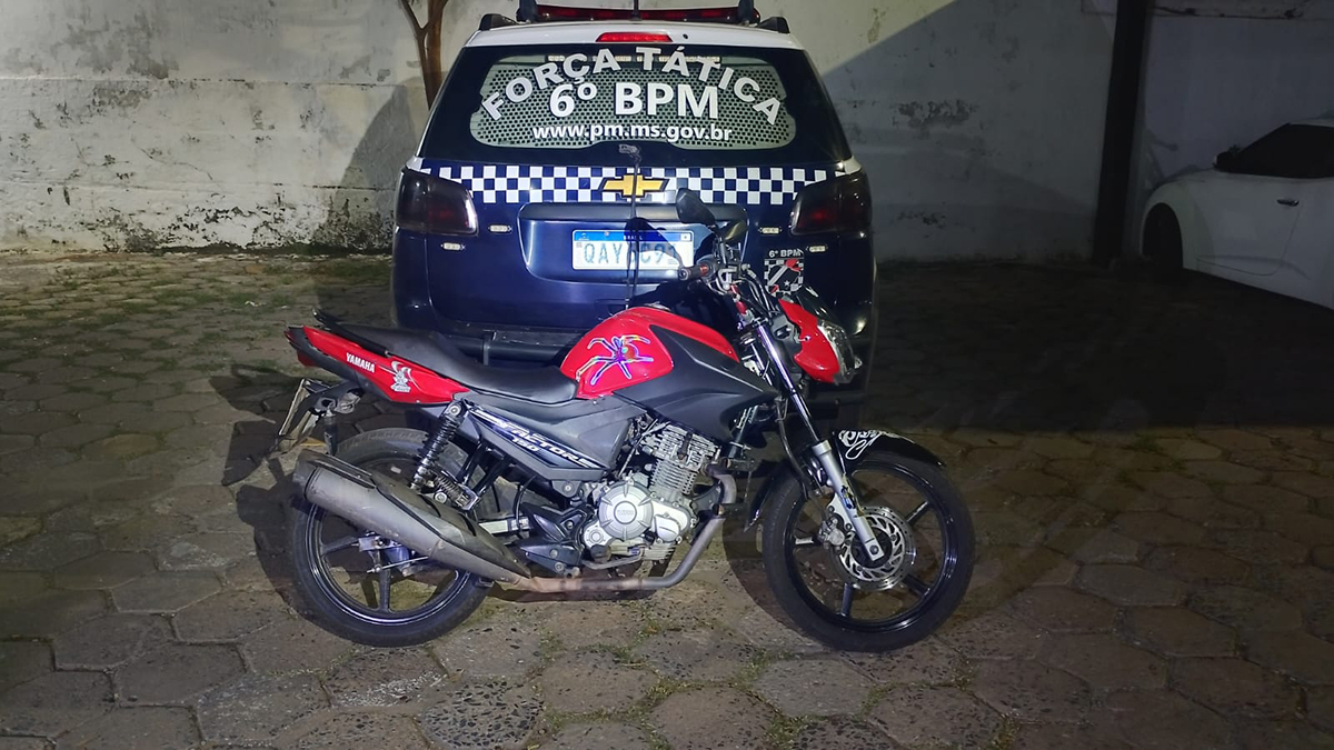 Jovem motociclista &eacute; detido por embriaguez ao volante, desobedi&ecirc;ncia e sem habilita&ccedil;&atilde;o em Corumb&aacute;