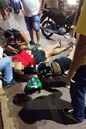 Duas mulheres ficam feridas ap&oacute;s queda de motocicleta em Corumb&aacute;