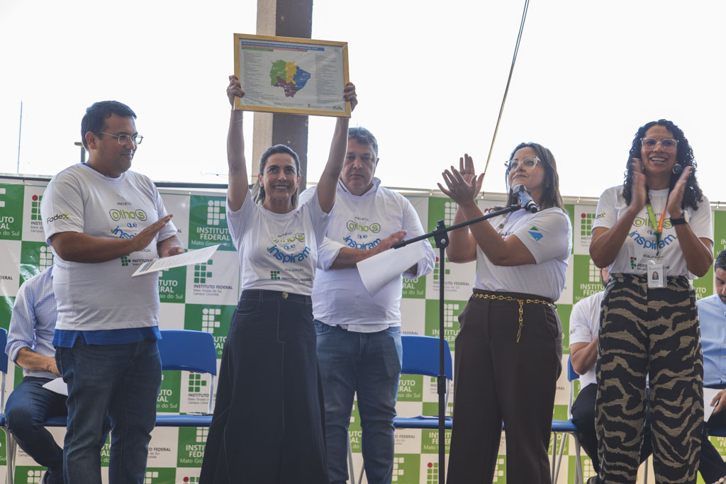 Prefeitura de Corumb&aacute; participa de entrega de &oacute;culos do projeto &ldquo;Olhos que Inspiram&rdquo; no IFMS