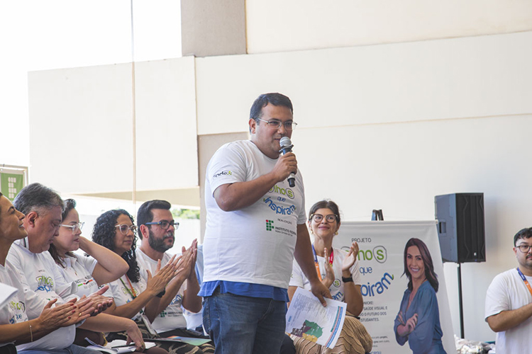 Prefeitura de Corumb&aacute; participa de entrega de &oacute;culos do projeto &ldquo;Olhos que Inspiram&rdquo; no IFMS