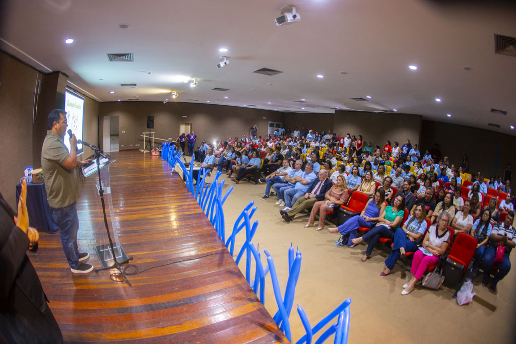 Corumb&aacute; discute amplia&ccedil;&atilde;o de pol&iacute;ticas p&uacute;blicas para autismo no encerramento do M&ecirc;s Azul
