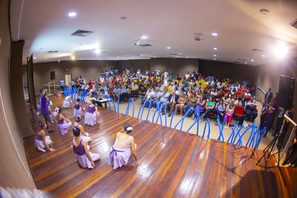 Corumb&aacute; discute amplia&ccedil;&atilde;o de pol&iacute;ticas p&uacute;blicas para autismo no encerramento do M&ecirc;s Azul