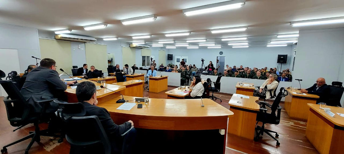 C&acirc;mara homenageia general-de-brigada Carneiro com o t&iacute;tulo de Cidad&atilde;o Corumbaense