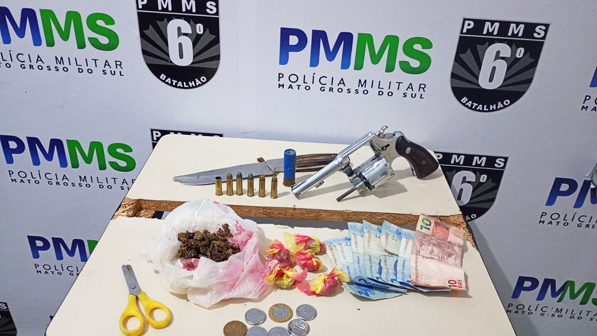 Pol&iacute;cia Militar apreende arma de fogo e droga em &aacute;rea monitorada de Corumb&aacute;