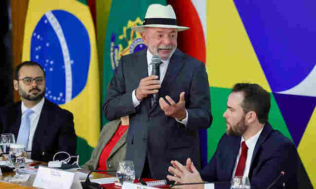 Lula anuncia novo Desenrola para quem ganha at&eacute; R$ 8,1 mil 