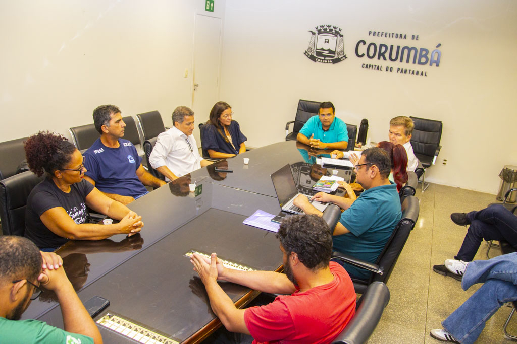 Reuni&atilde;o entre Prefeitura de Corumb&aacute; e SIMTED confirma reajuste a educadores e abre negocia&ccedil;&atilde;o sobre novas demandas