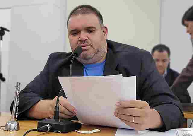 Jovan pede refor&ccedil;o m&eacute;dico e odontol&oacute;gico em duas unidades de sa&uacute;de da cidade