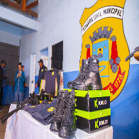 Prefeitura entrega novos uniformes &agrave; Guarda Municipal ap&oacute;s 7 anos sem renova&ccedil;&atilde;o