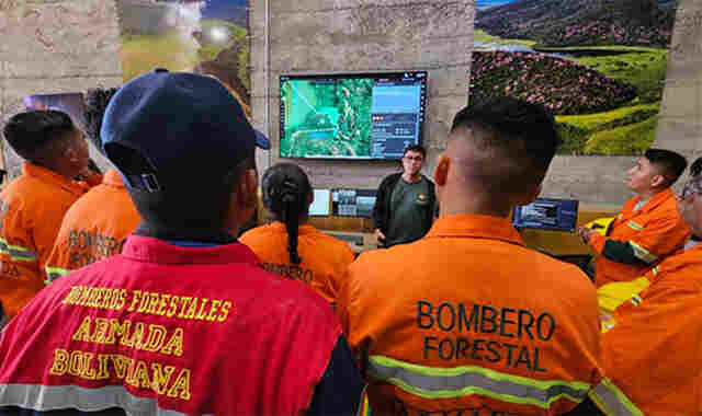 IHP e Armada Boliviana unem for&ccedil;as para forma&ccedil;&atilde;o transfronteiri&ccedil;a e combate a inc&ecirc;ndios no Pantanal