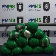 Homem &eacute; detido pela PM por tr&aacute;fico de drogas durante fiscaliza&ccedil;&atilde;o em &ocirc;nibus na entrada de Albuquerque