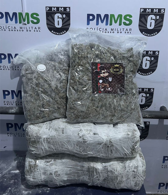 Adolescente &eacute; detido pela PM por tr&aacute;fico de drogas no Posto Lampi&atilde;o Aceso na BR-262 em Corumb&aacute;