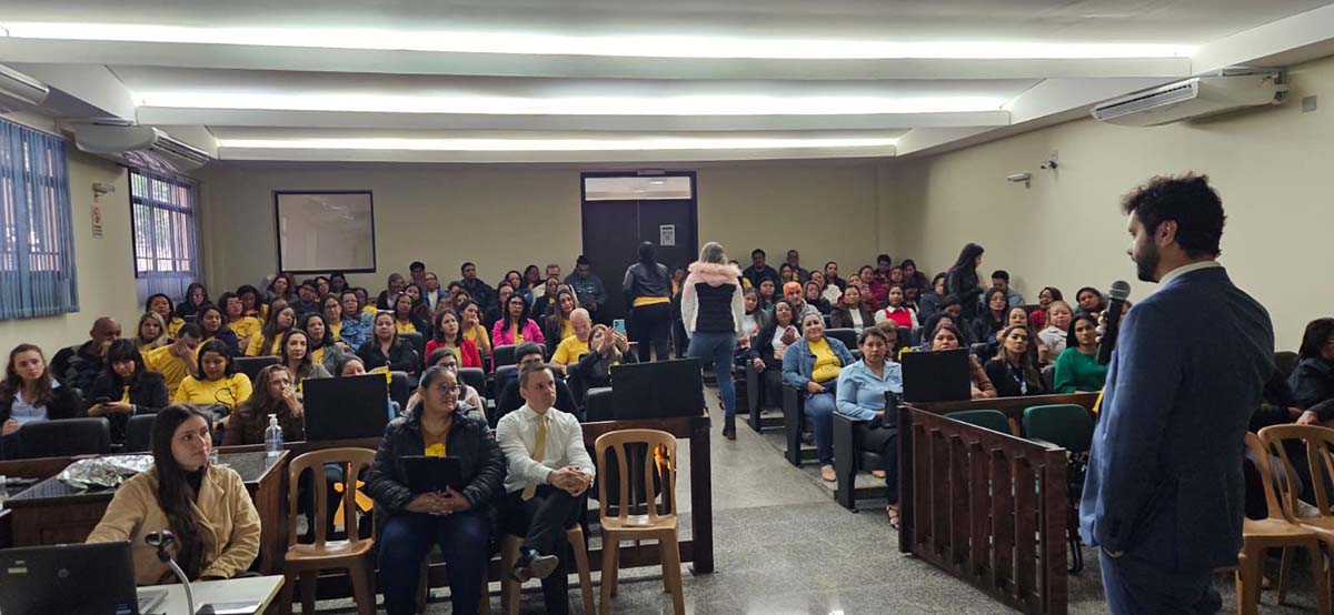 Pol&iacute;cia Civil realiza, em Corumb&aacute;, palestra de conscientiza&ccedil;&atilde;o e preven&ccedil;&atilde;o dos crimes praticados no ambiente virtual contra crian&ccedil;as e adolescentes