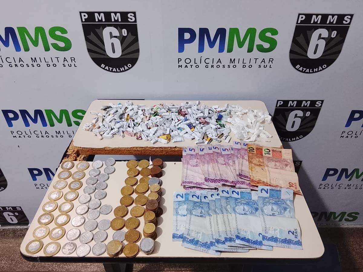 PM prende casal de traficantes e usu&aacute;rio em ponto onde era comercializado drogas em Corumb&aacute;