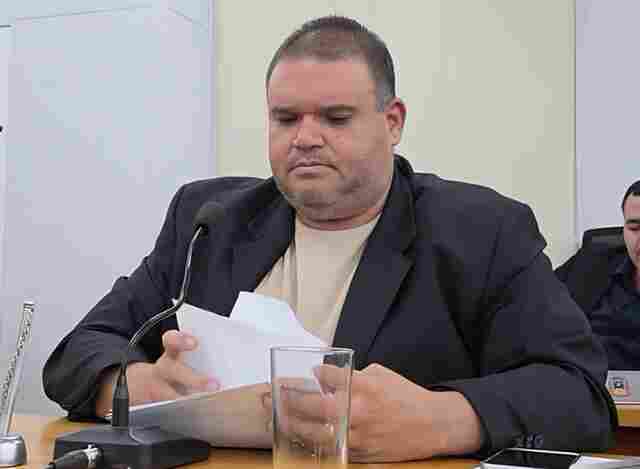 Jovan cobra fiscaliza&ccedil;&atilde;o e relat&oacute;rio dos ve&iacute;culos da frota de &ocirc;nibus da cidade