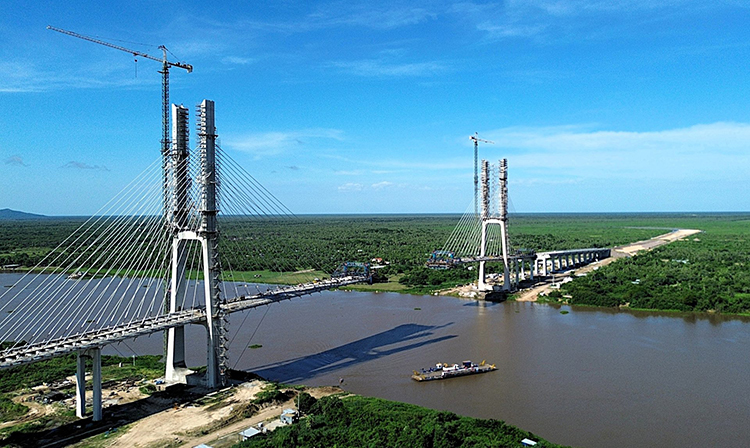C&acirc;mara aprova dar nome de Heitor Miranda dos Santos para trecho brasileiro de ponte entre Brasil e Paraguai  