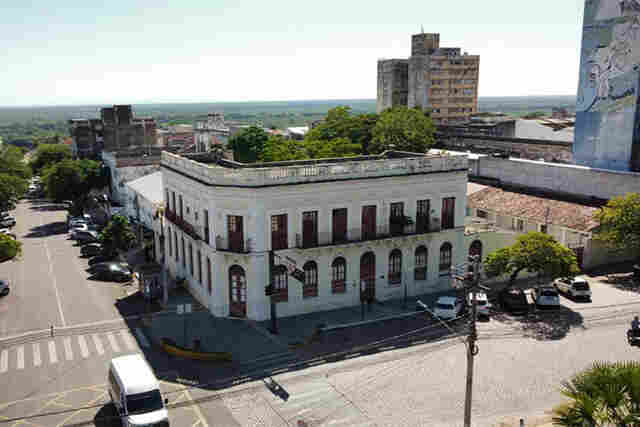 Prefeitura de Corumb&aacute; avan&ccedil;a em projetos de preserva&ccedil;&atilde;o do patrim&ocirc;nio hist&oacute;rico na antiga sede e Mercad&atilde;o